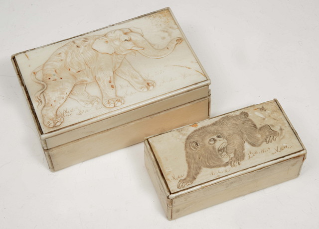 Appraisal: AN EARLY TH CENTURY IVORY BOX the lid with relief