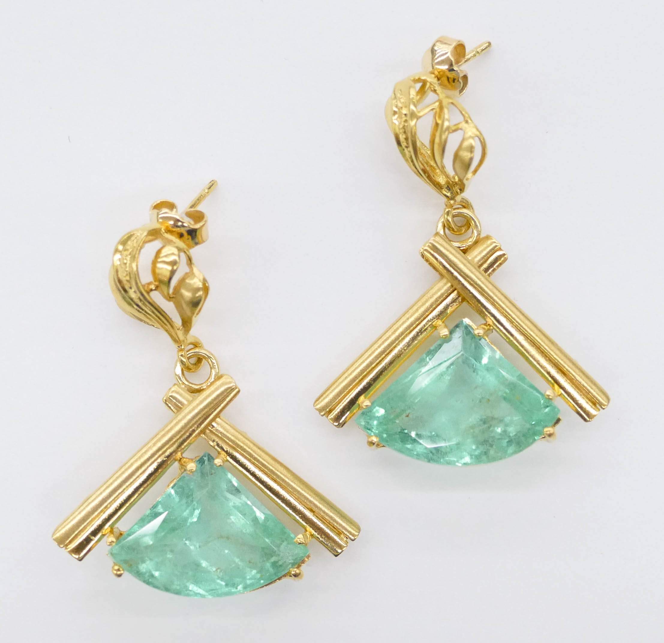 Appraisal: Pair Lady's k Large Emerald Fan Drop Earrings Each is