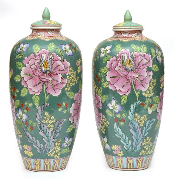 Appraisal: PAIR OF MODERN CHINESE COVERED VASES