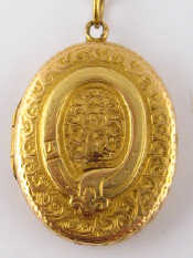 Appraisal: An antique carat gold locket approx x cm on untested