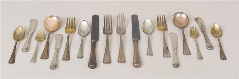 Appraisal: AMERICAN MONOGRAMMED SILVER ONE HUNDRED THIRTY TWO-PIECE FLATWARE SERVICE Patent