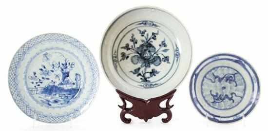 Appraisal: Chinese blue-and-white plates and dish Ming Dynasty and later deep