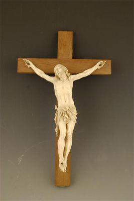 Appraisal: A th century carved ivory Corpus Christi on a mahogany