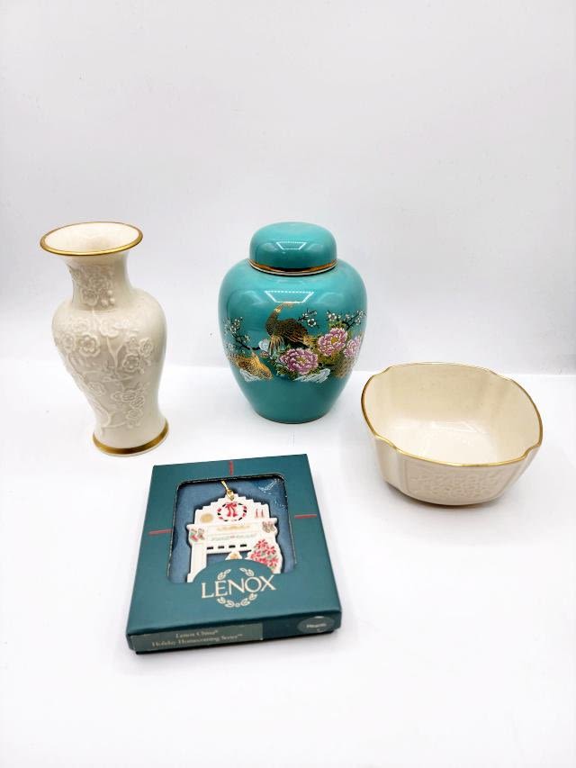 Appraisal: Group includes a small Lenox Ming Blossom Vase with kt