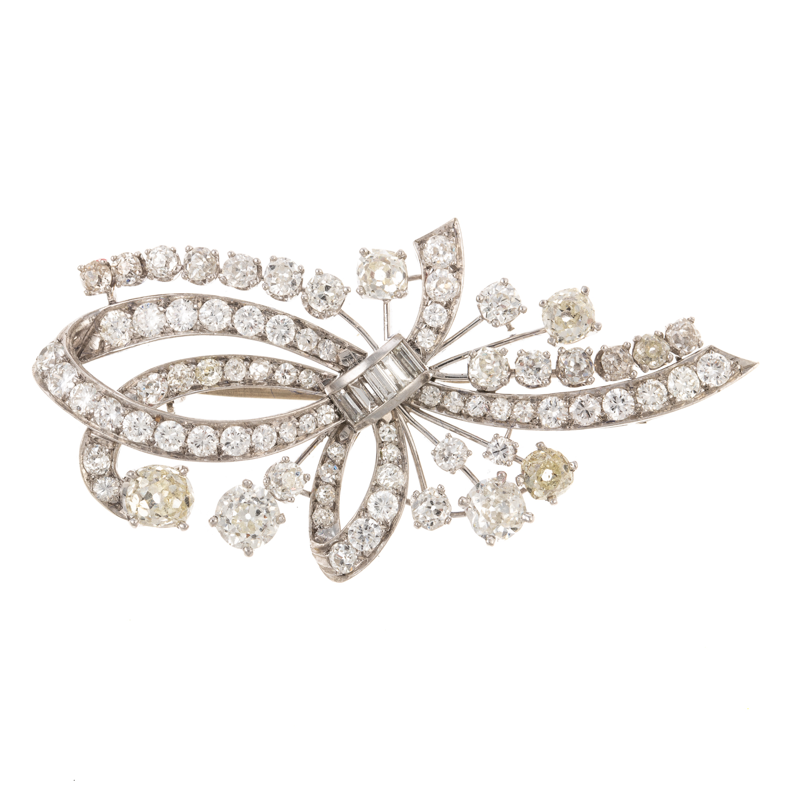 Appraisal: A MID-CENTURY CTW DIAMOND RIBBON PIN IN PLATINUM Platinum diamond