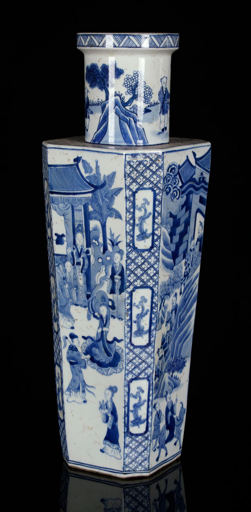 Appraisal: - th C Chinese Blue and White Vase Porcelain th