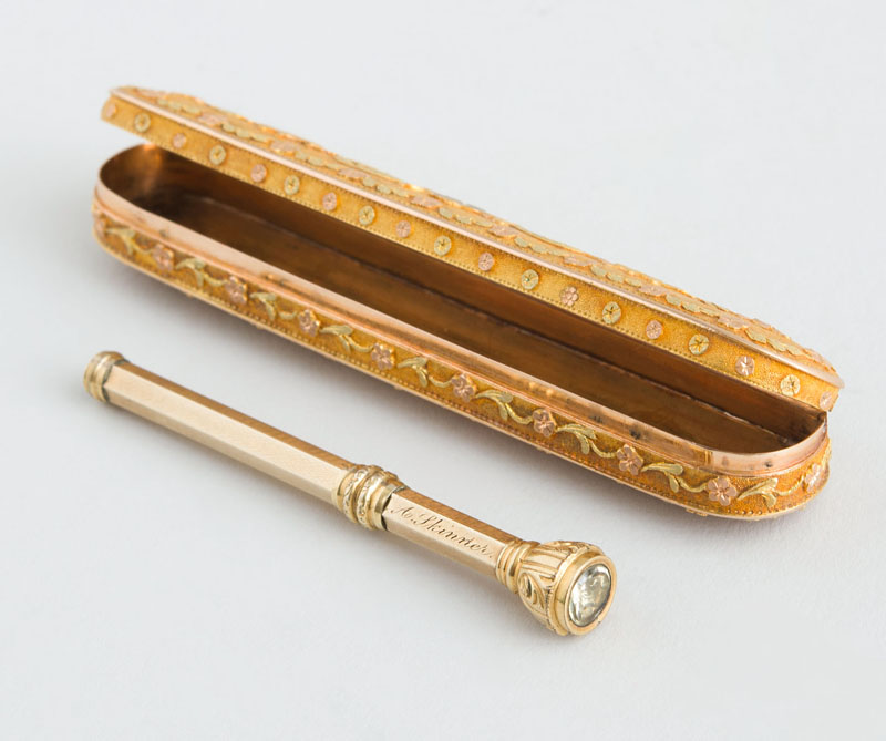 Appraisal: FRENCH TRI-COLOR GOLD TOOTH PICK CASE AND A GOLD TOOTHPICK