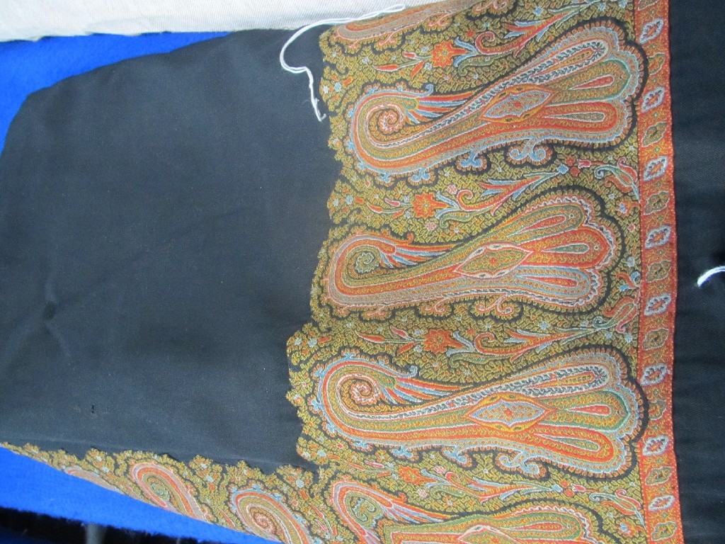 Appraisal: Paisley shawl