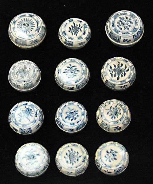 Appraisal: A group of twelve blue and white boxes Late th