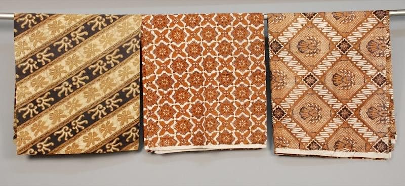 Appraisal: THREE BATIKS th C Two lattice design and one diagonal