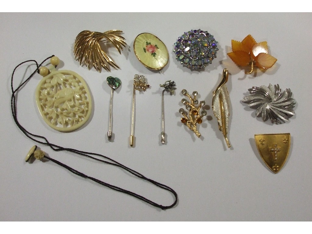 Appraisal: Lot of costume brooches to include Trifari and three various