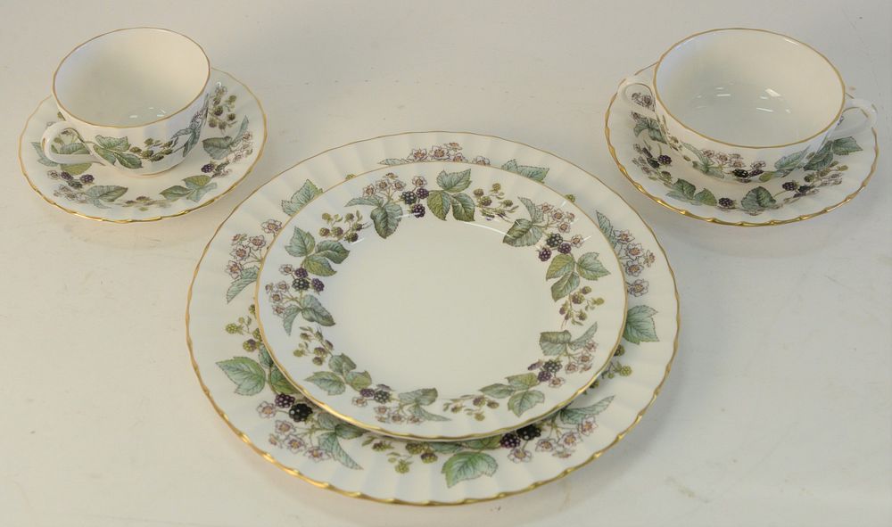 Appraisal: Royal Worcester Lavinia Set of China one hundred and twenty