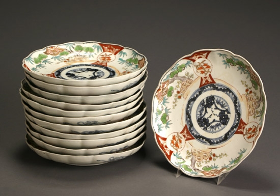 Appraisal: Set of Twelve Imari Polychrome and Gilt 'Chrysanthemum' Dishes Meiji