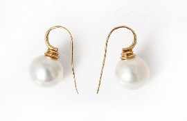 Appraisal: A pair of South Sea cultured pearl earrings each measuring