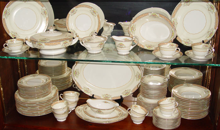 Appraisal: OCCUPIED JAPAN NORITAKE CHINA SERVICE FOR pieces to include each