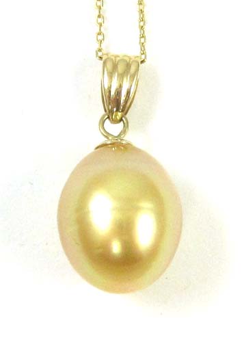 Appraisal: GOLDEN SOUTH SEA PEARL PENDANT NECKLACE suspended on an inch