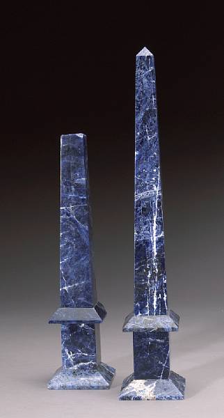 Appraisal: A pair of sodalite obelisks modern Of typical form one