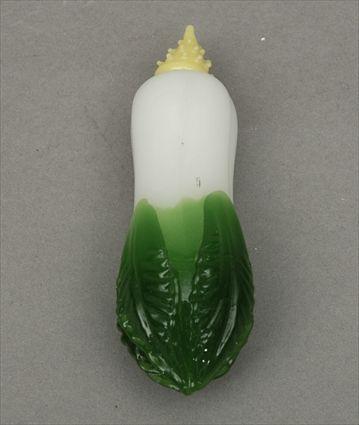 Appraisal: Chinese Bok Choy-Form Glass Snuff Bottle in