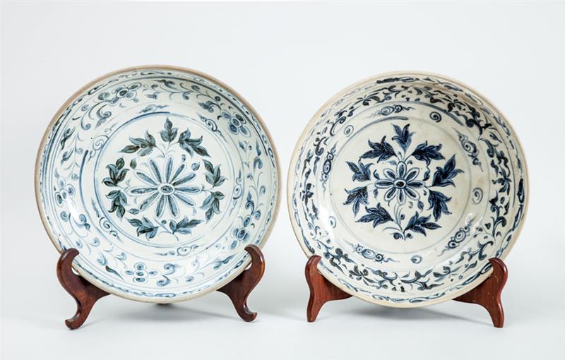 Appraisal: TWO SIMILAR MING STYLE BLUE AND WHITE DEEP DISHES Each