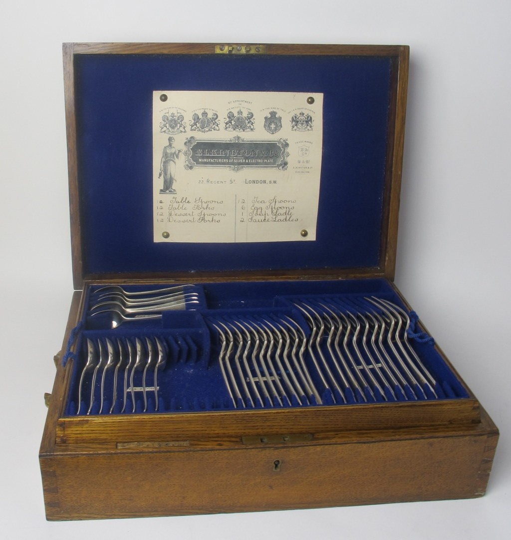 Appraisal: An Elkington Co silver suite of cutlery comprising eight tea