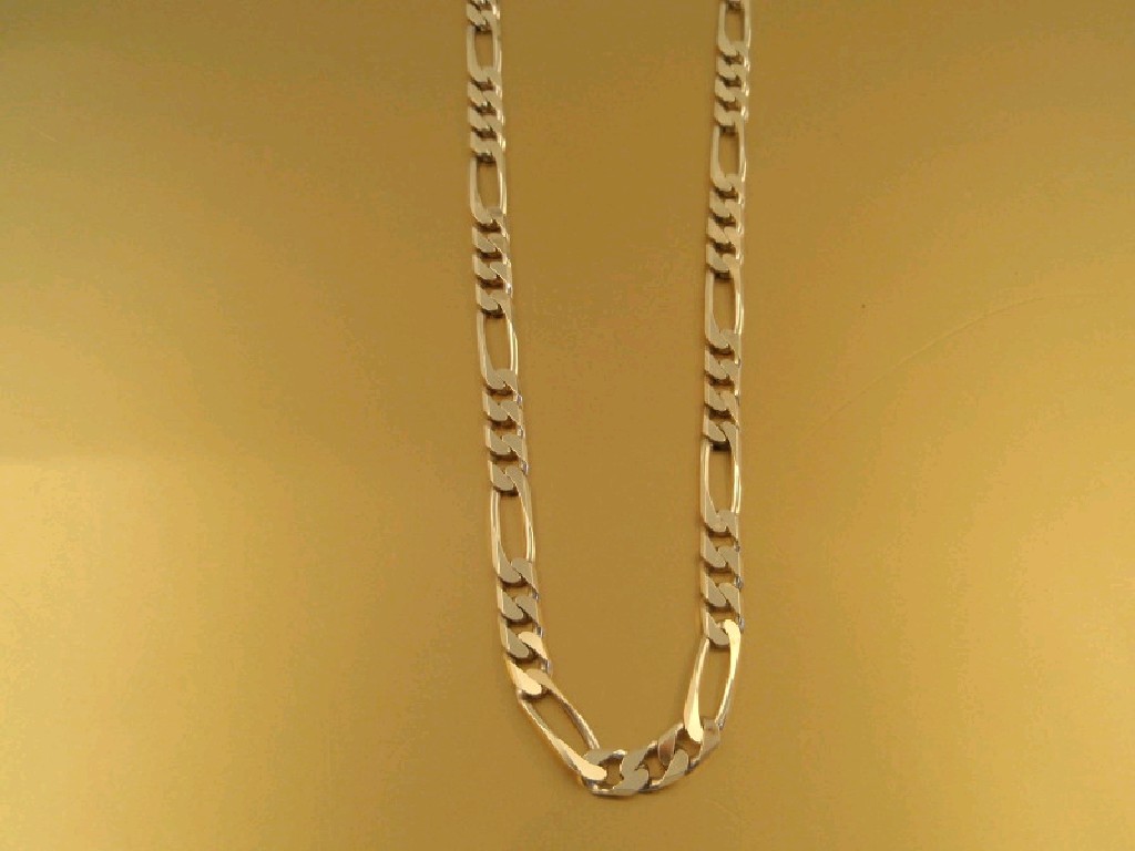 Appraisal: A staggered link neck chain g