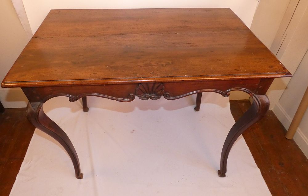 Appraisal: tH CENTURY FRENCH TABLE th century French fruitwood table with