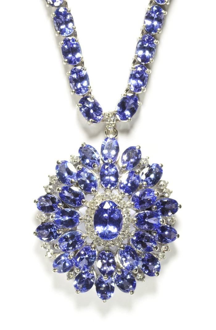 Appraisal: TANZANITE DIAMOND AND FOURTEEN KARAT WHITE GOLD NECKLACE measuring inches