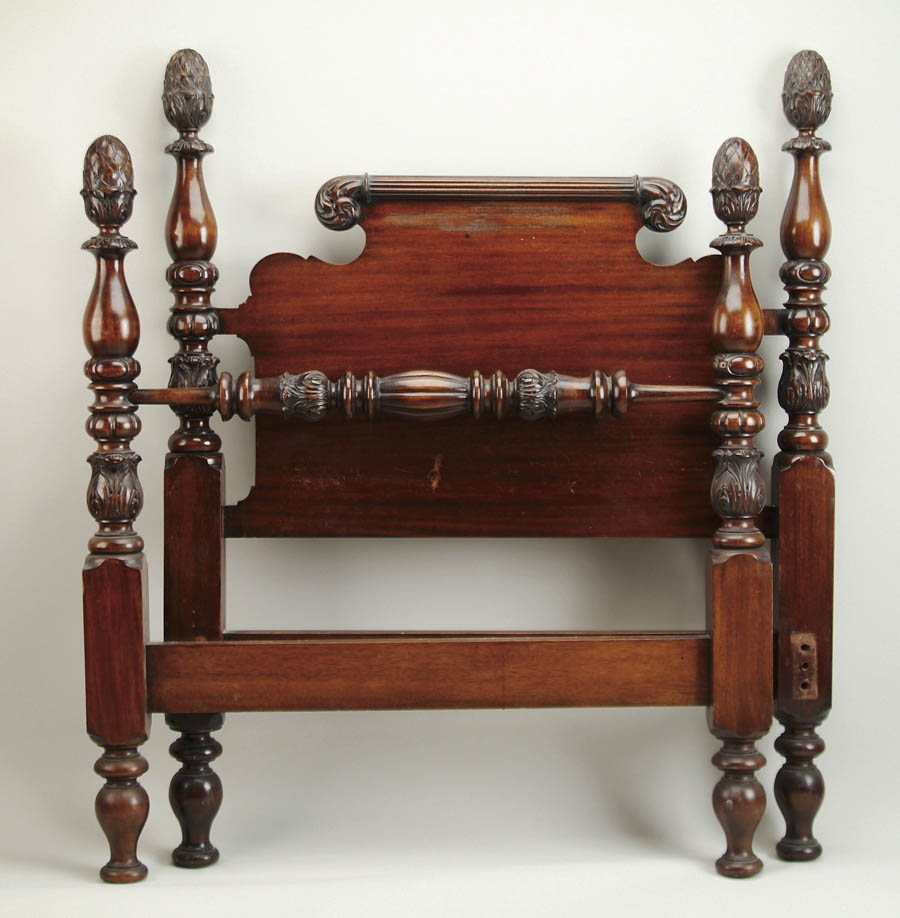 Appraisal: OUTSTANDING PAIR OF MAHOGANY PINEAPPLE POST BEDS East post with