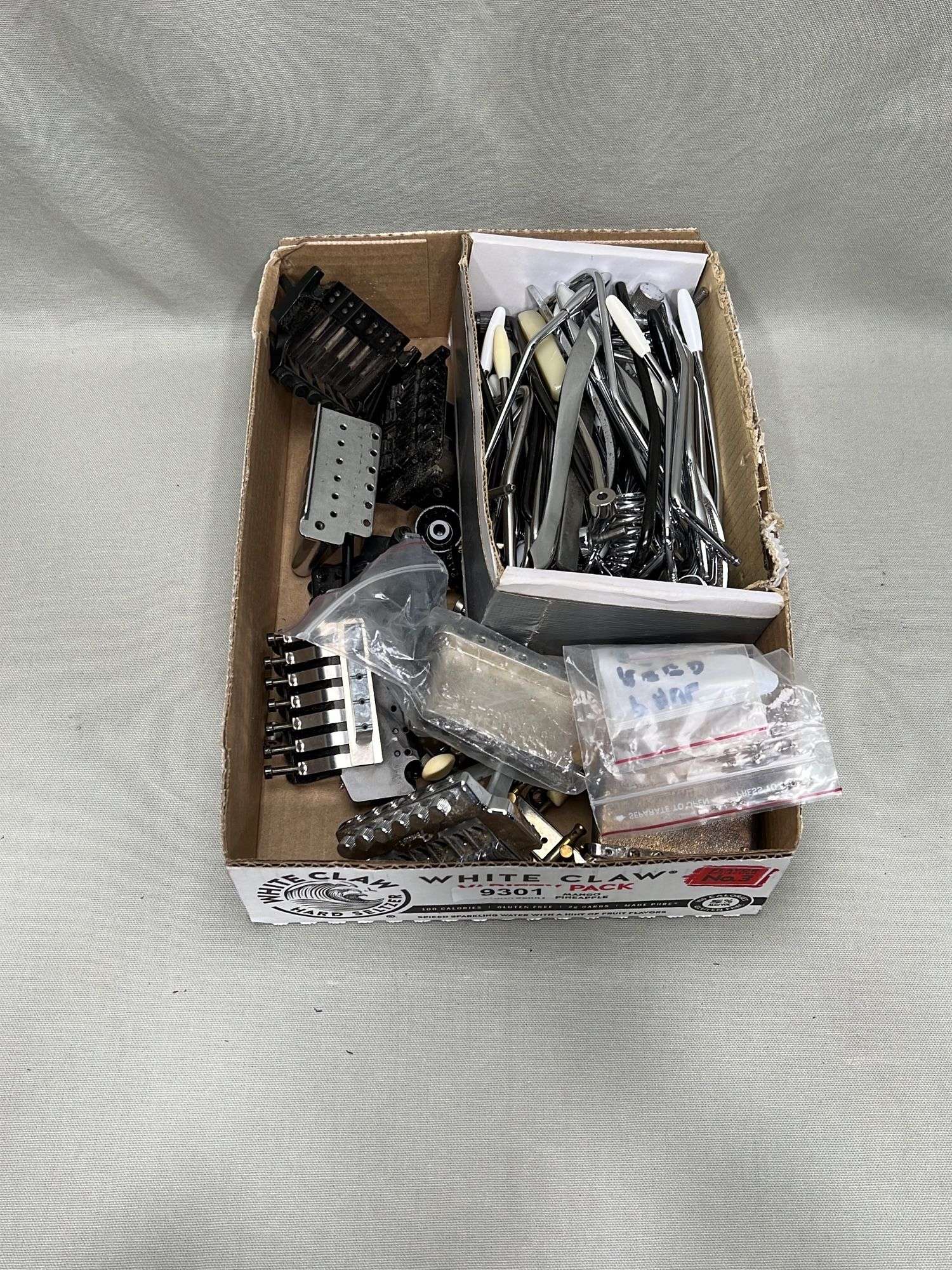 Appraisal: Generous lot bridge trem parts etcGenerous lot bridge trem parts