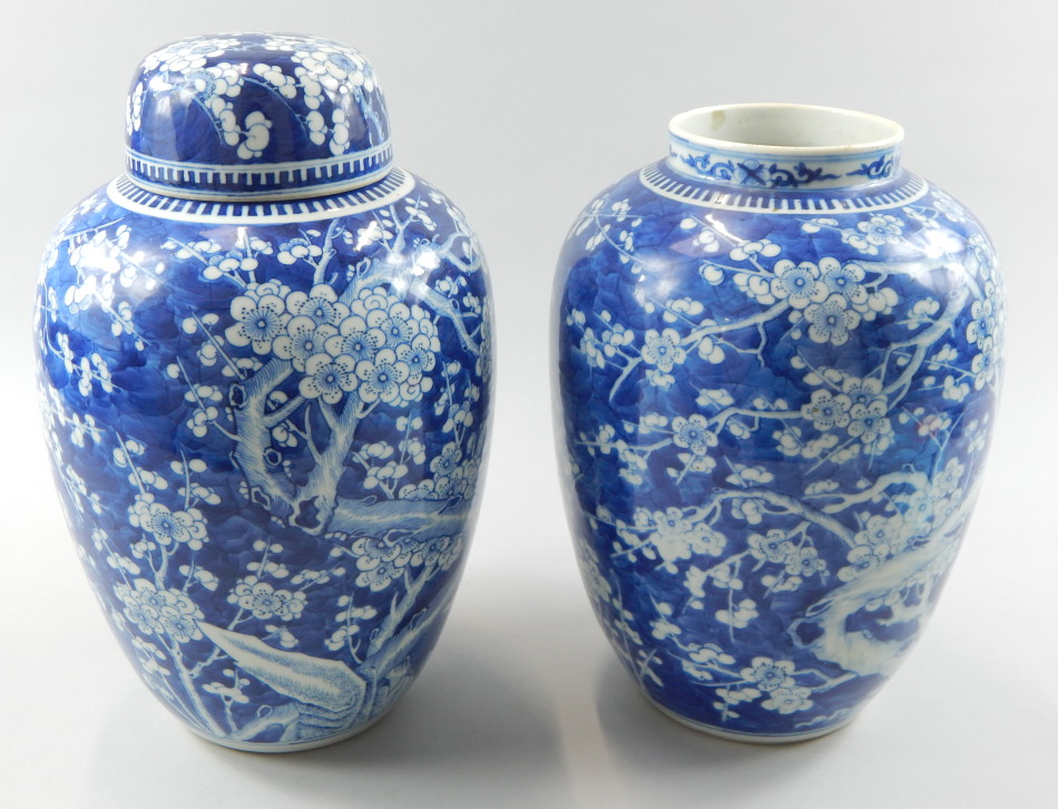 Appraisal: A pair of late thC Chinese blue and white porcelain