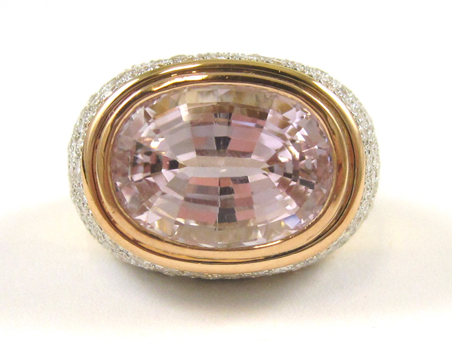 Appraisal: KUNZITE DIAMOND AND FOURTEEN KARAT GOLD RING The heavy yellow