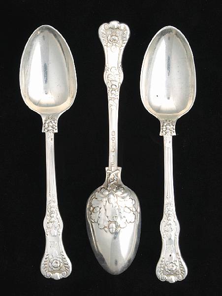 Appraisal: A William IV silver set of twelve dessert spoonsJonathan Hayne