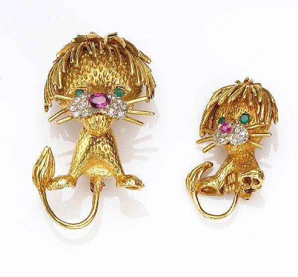 Appraisal: Two gem-set and eighteen karat gold brooches Hammerman in the