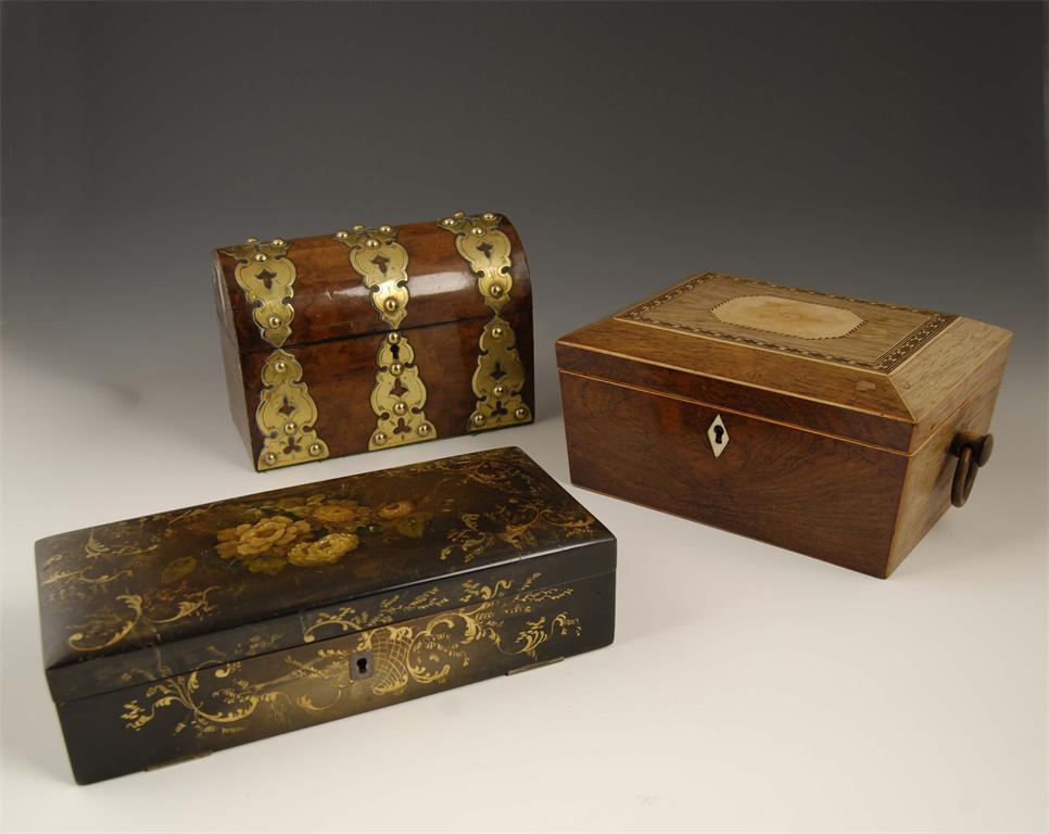 Appraisal: A Regency rosewood sewing box