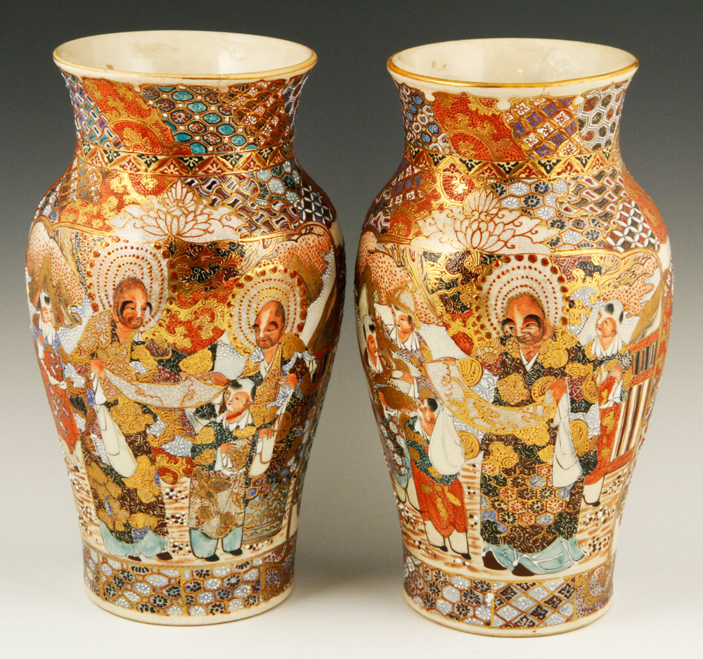 Appraisal: - Pr Japanese Satsuma Vases Pair of satsuma vases Japan