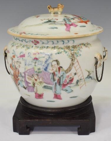 Appraisal: Chinese famille rose porcelain covered jar domed lid with foo