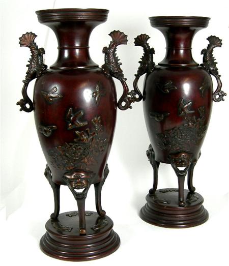 Appraisal: A pair of Japanese bronze vases Meiji Period each of