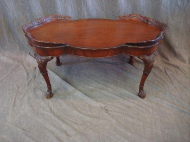 Appraisal: Mahogany Chippendale style coffee table Dimensions x wide