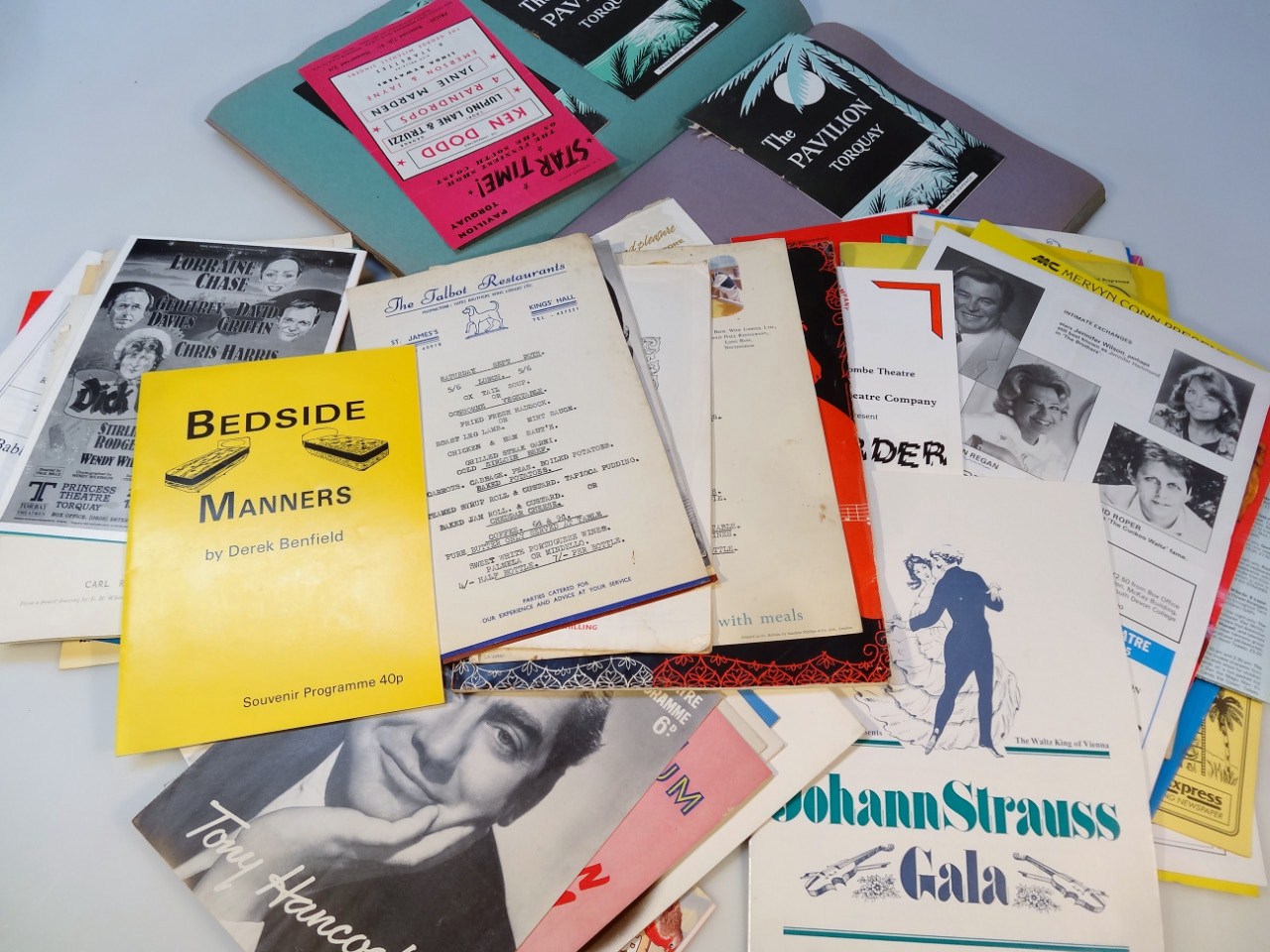 Appraisal: Various mid- thC ephemera sporting programmes music adverts etc to