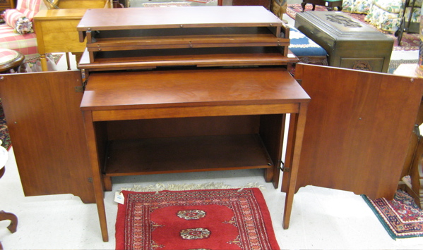 Appraisal: FEDERAL STYLE EXTENSION DINING TABLE IN CABINET Sligh Furniture Co