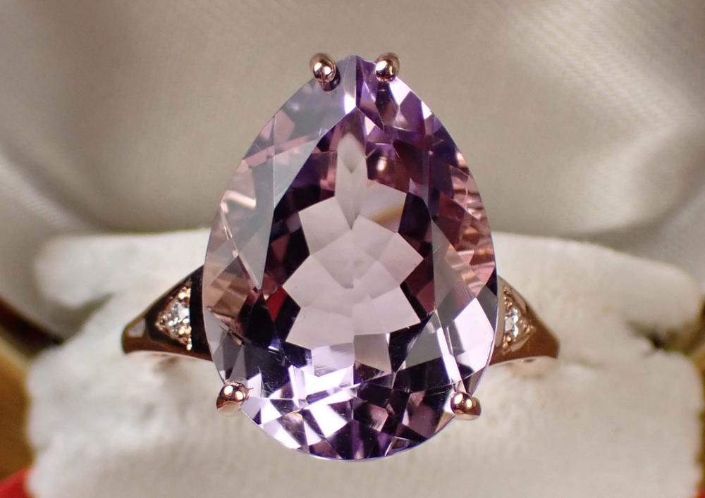 Appraisal: AMETHYST DIAMOND AND FOURTEEN KARAT GOLD RING The k rose