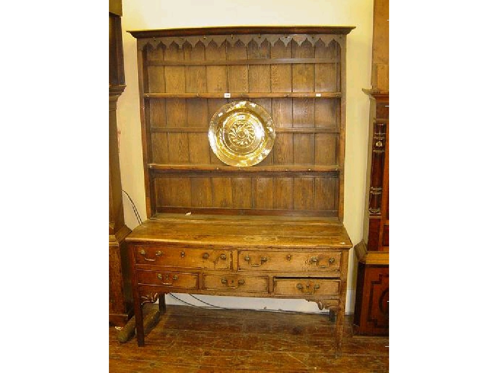 Appraisal: A Georgian oak dresser fitted with an arrangement of five