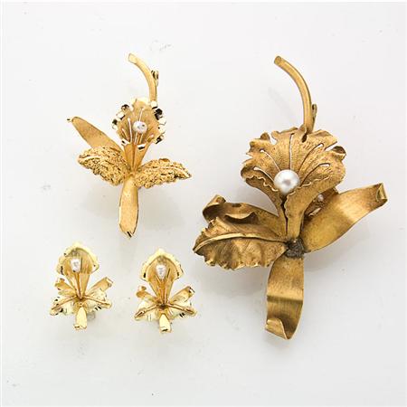 Appraisal: Two Gold Flower Brooches and Pair of Earrings Estimate -