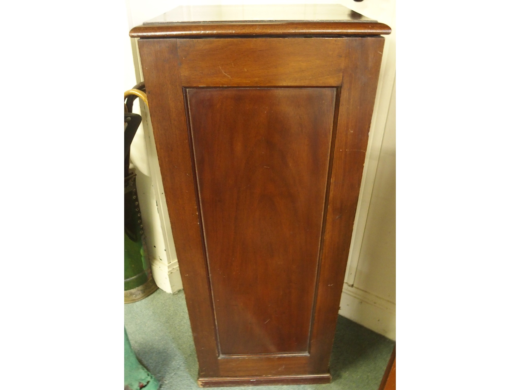 Appraisal: A Victorian mahogany music cabinet x x cm