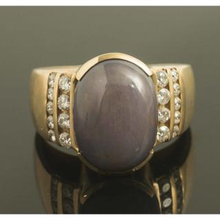 Appraisal: Purple Star Sapphire k Gold Ring k gold ring containing