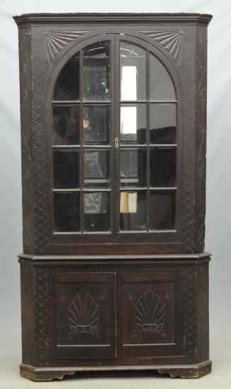 Appraisal: th c Pennsylvania two part corner having cupboard fan and