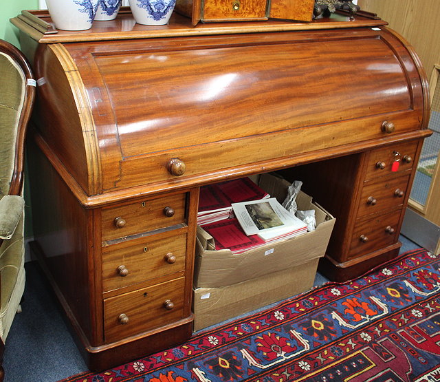 Appraisal: A LATE TH EARLY TH CENTURY MAHOGANY DESK two pedestal