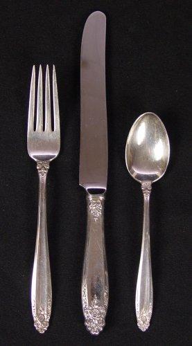 Appraisal: INTERNATIONAL PRELUDE STERLING FLATWARE SET Approx pieces in the Prelude