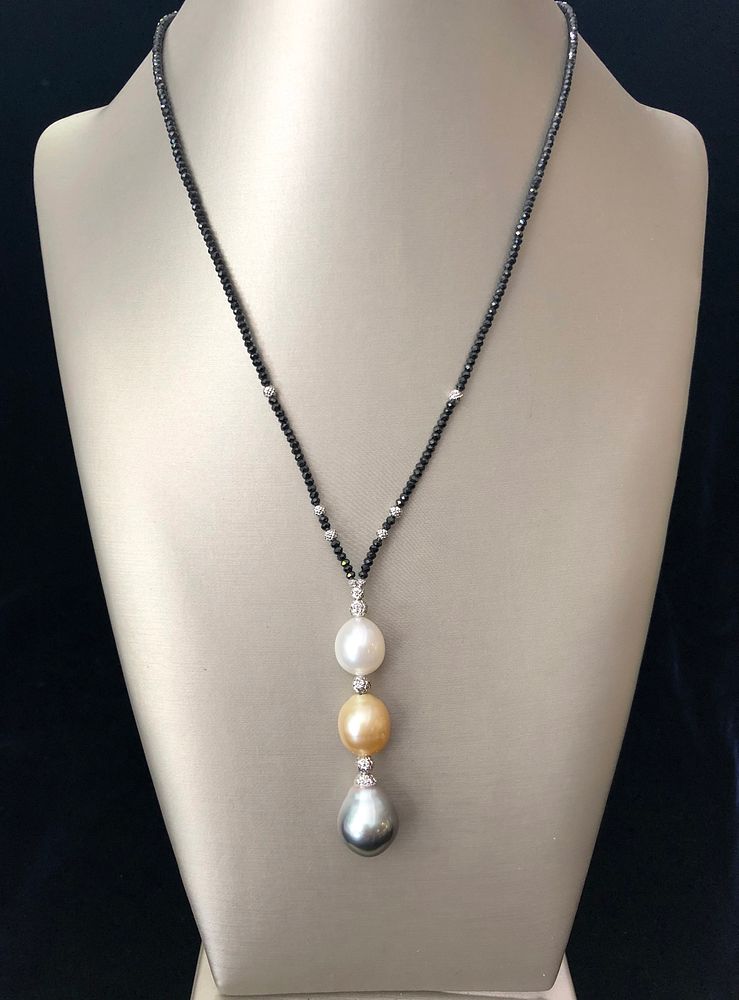 Appraisal: White and Gold South Sea and Grey Tahitian Pearl Lariat