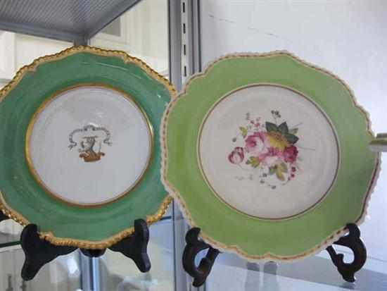 Appraisal: FLIGHT BARR AND BARR ARMORIAL PLATE AND CHAMBERLAIN'S WORCESTER FLORAL